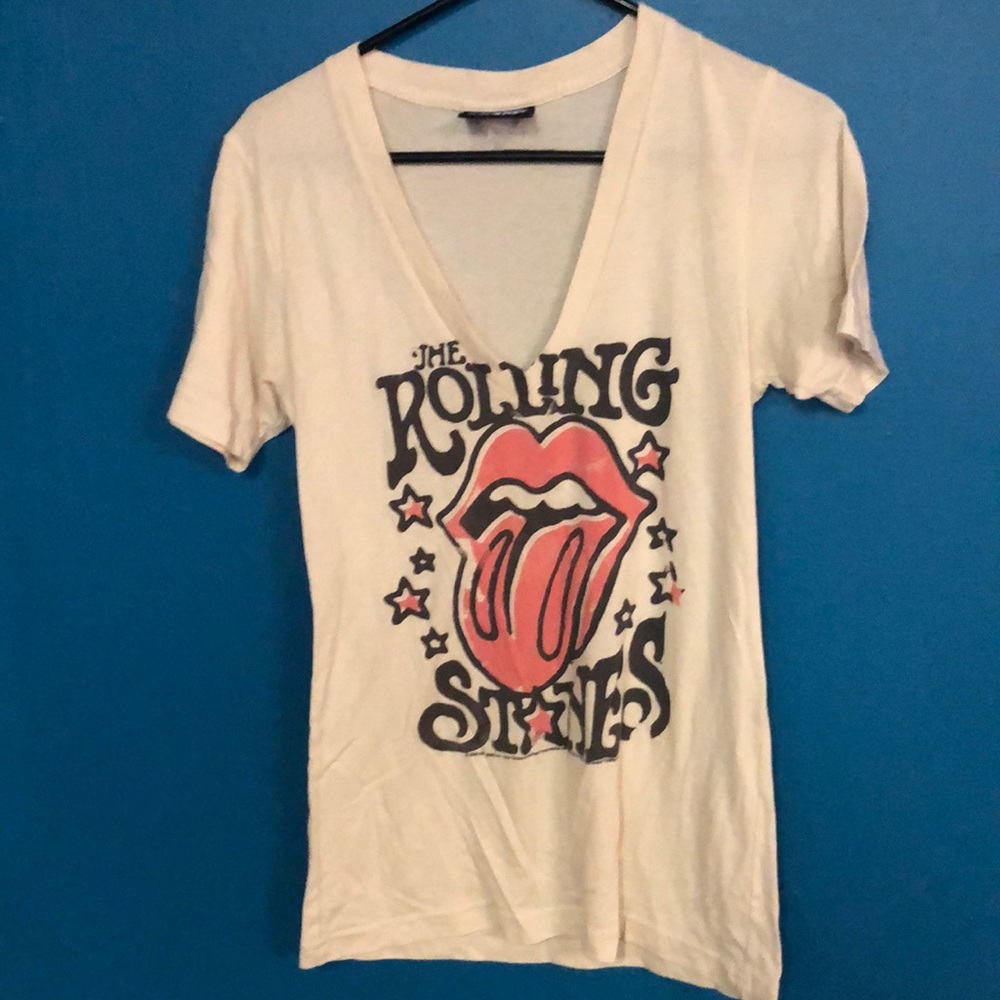 Junk food vintage style v neck tshirt